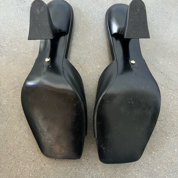 RAYE Women's Black Slide Sandals - Picture 4 of 7